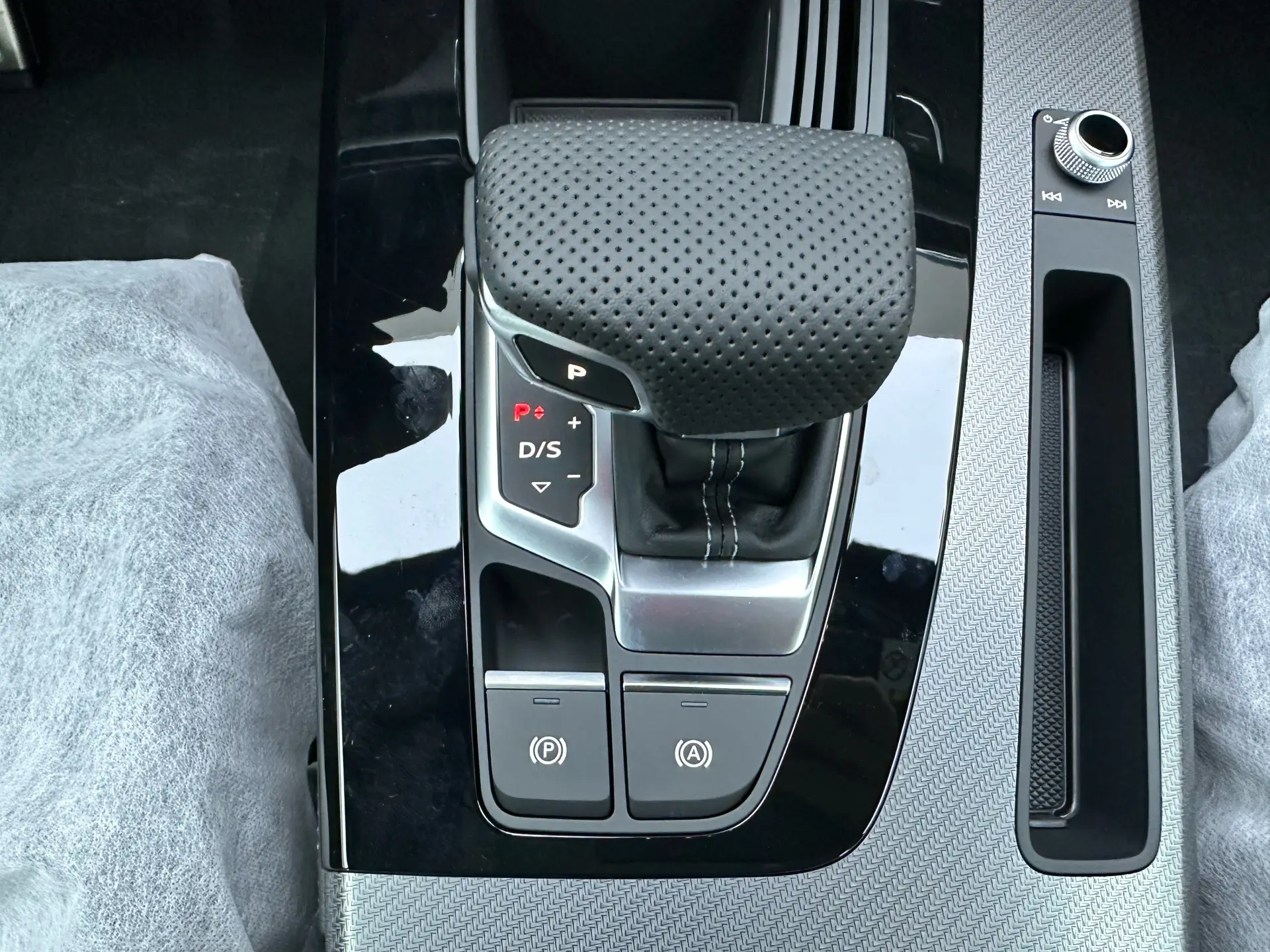 Audi Q5L 40 TFSI, 2025 14