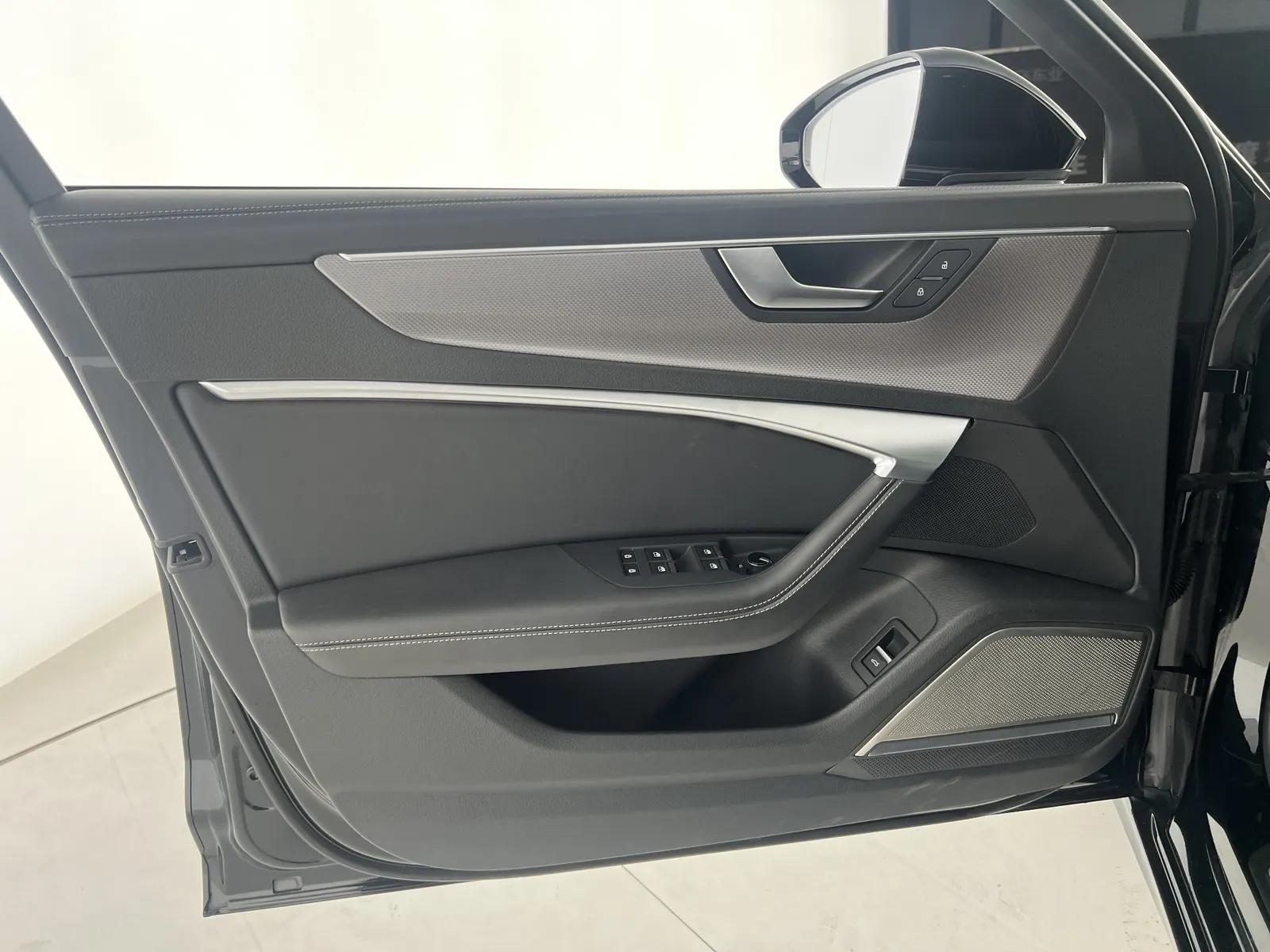 Audi A6L 55 TFSI, 2022 11