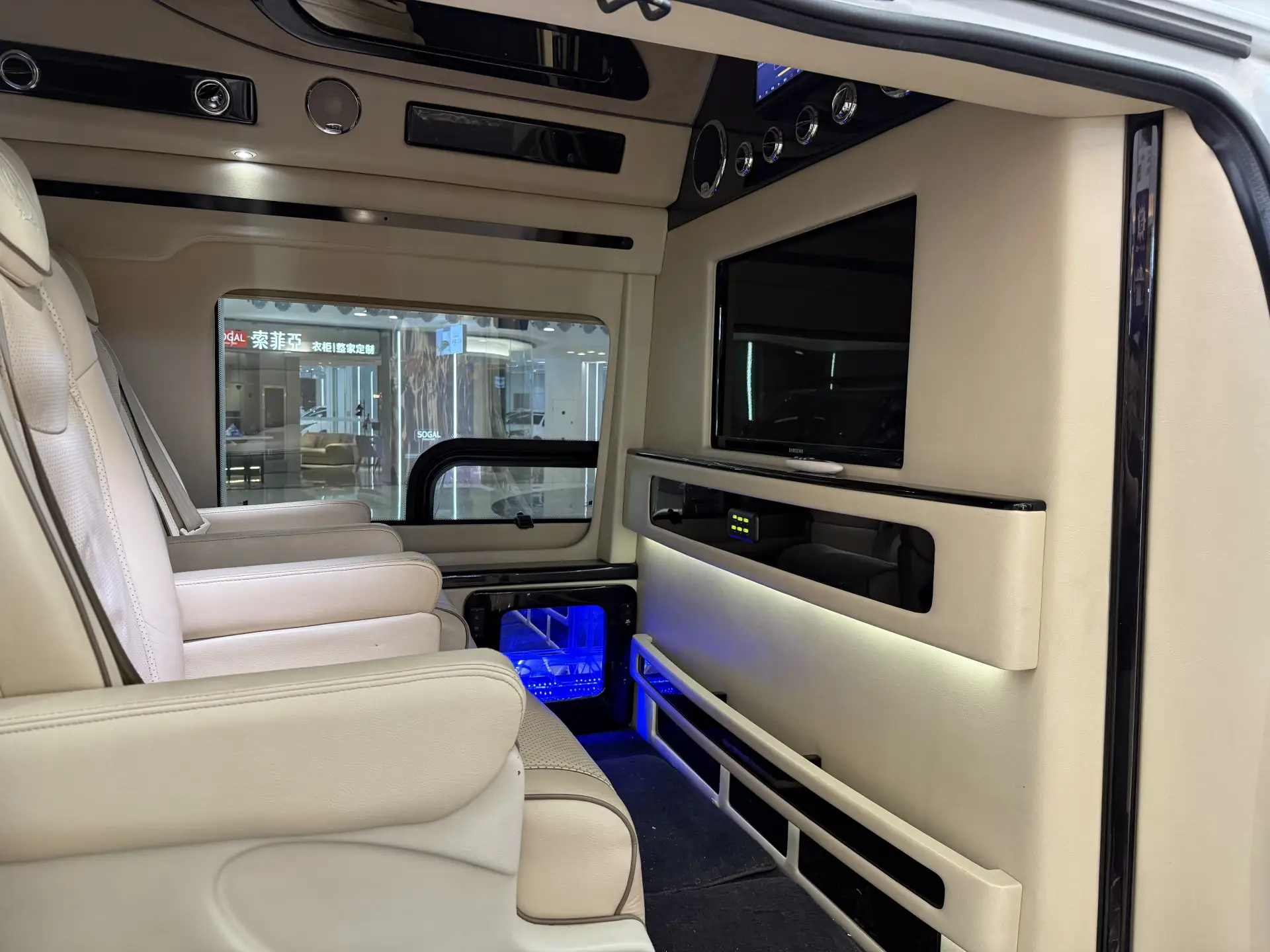 GMC SAVANA, 2013 10