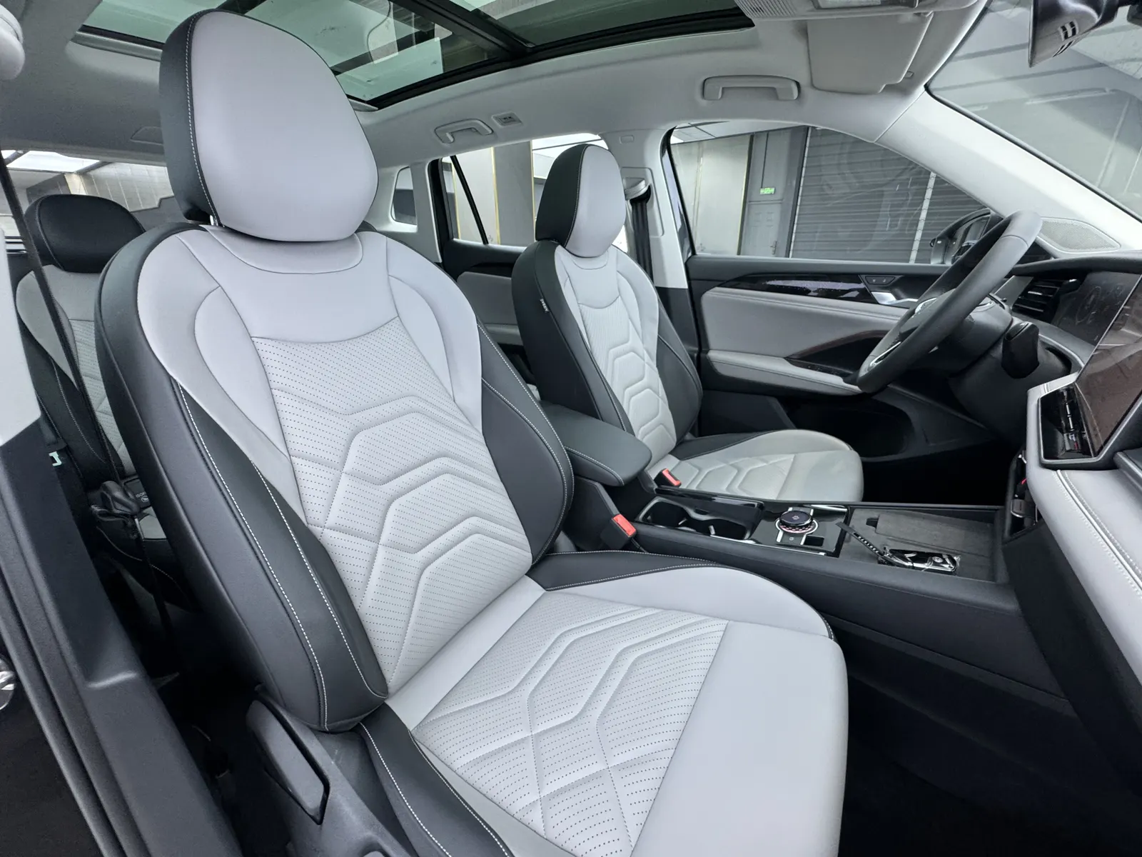 Volkswagen Tayron, 2025 15