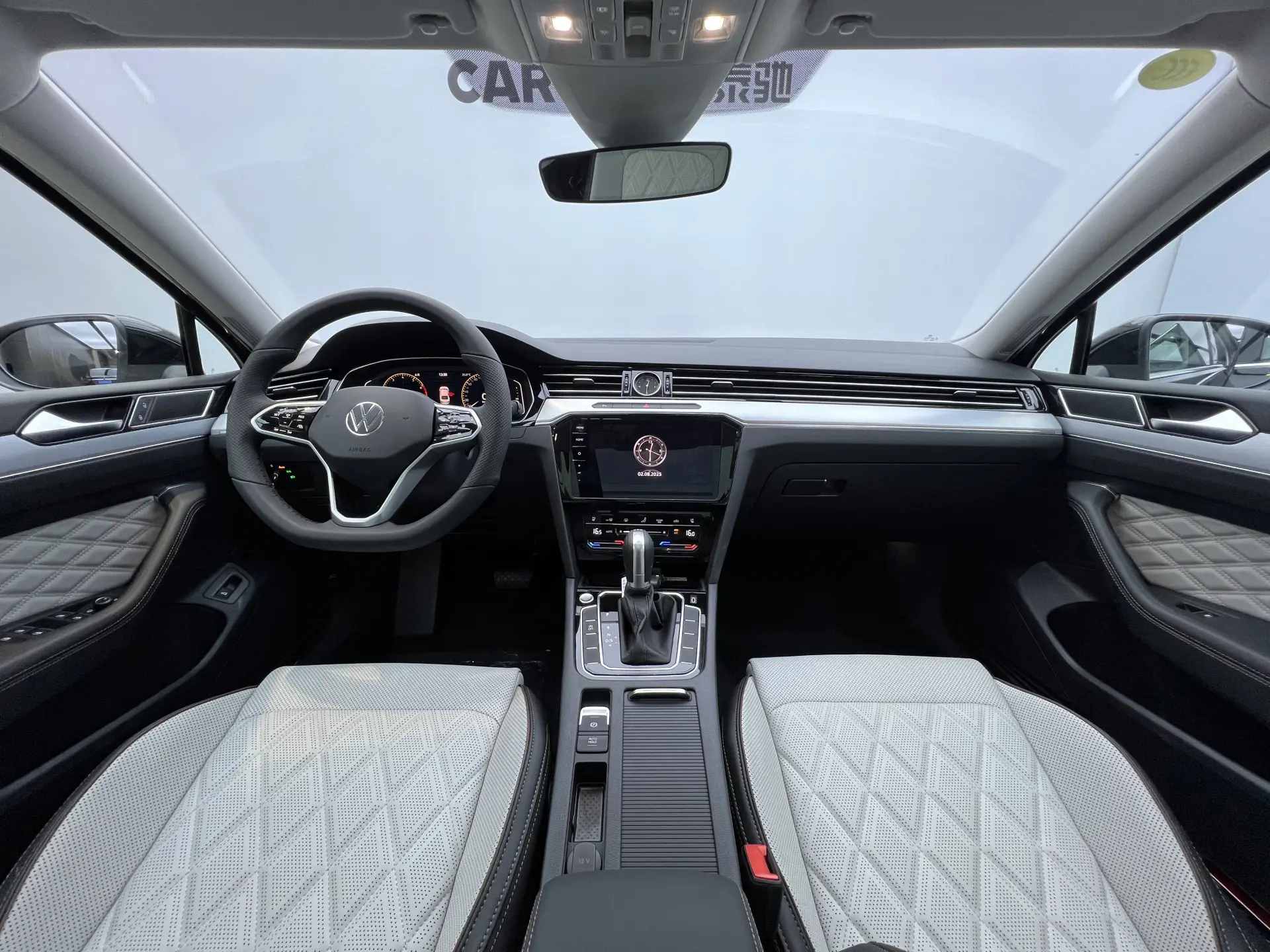 Volkswagen Magotan, 2025 11
