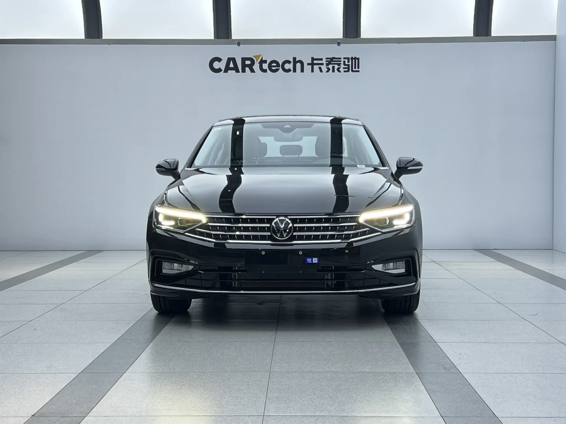 Volkswagen Magotan, 2025 2