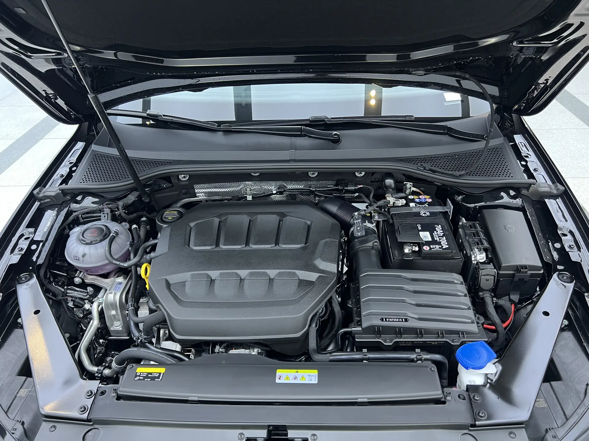 Volkswagen Magotan, 2025 14