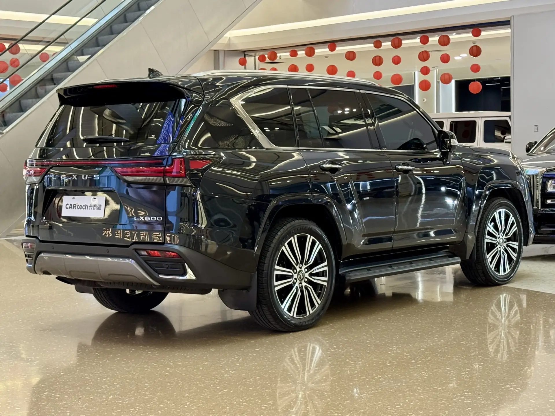 Lexus LX 600, 2023 все фото