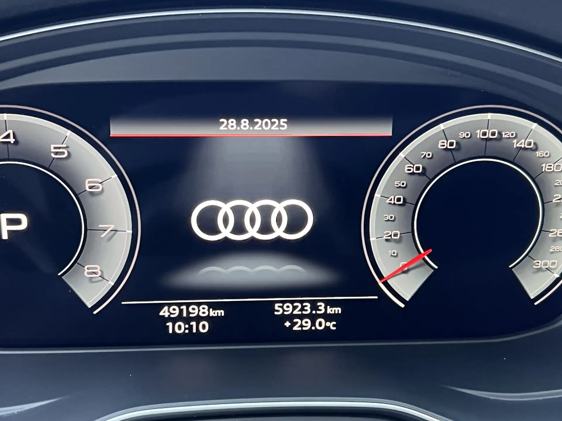 Audi Q5L 40, 2023 15