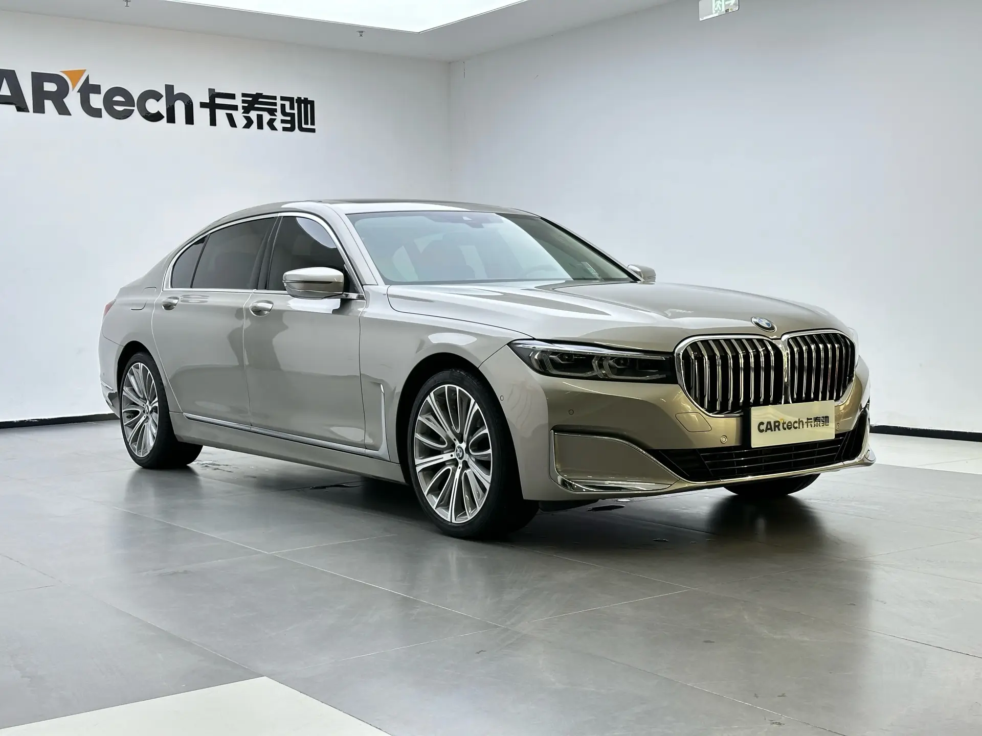 BMW 740Li, 2022 2