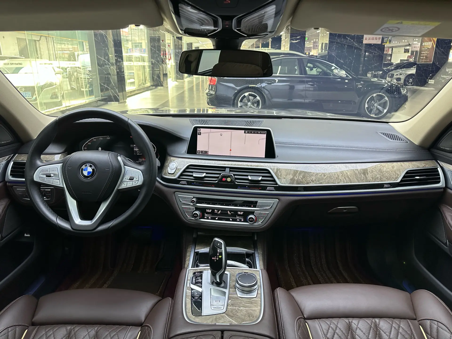 BMW 740Li, 2022 13