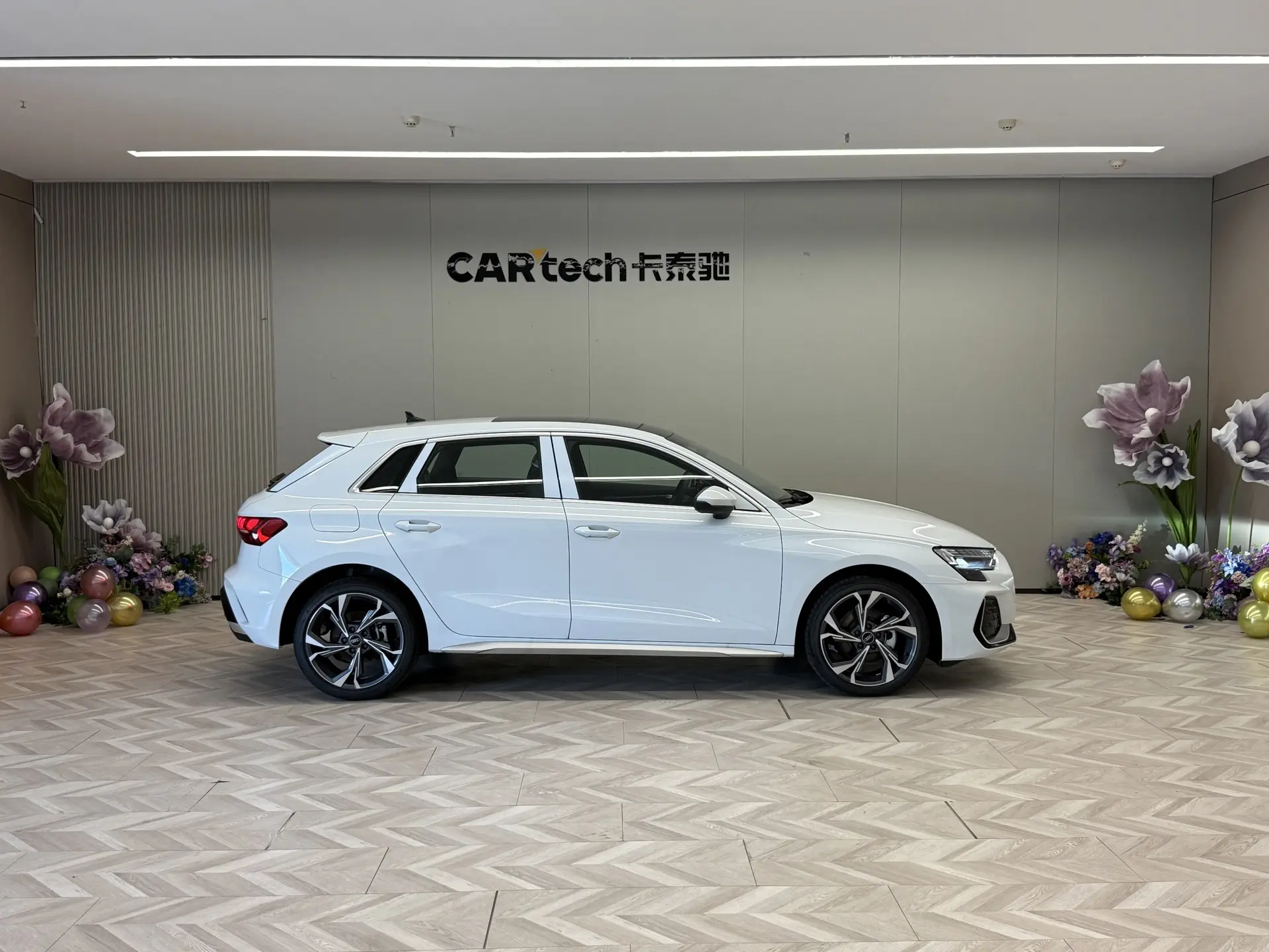 Audi Flying Spur, 2024 4