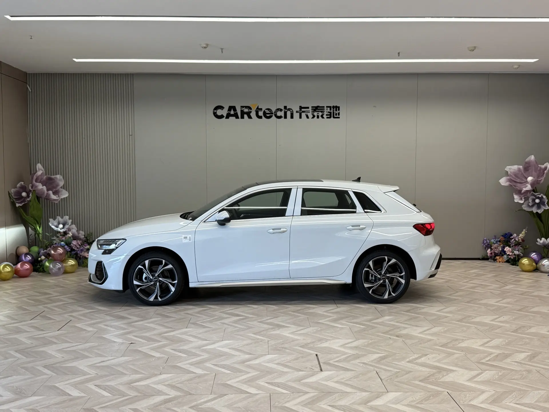 Audi Flying Spur, 2024 8