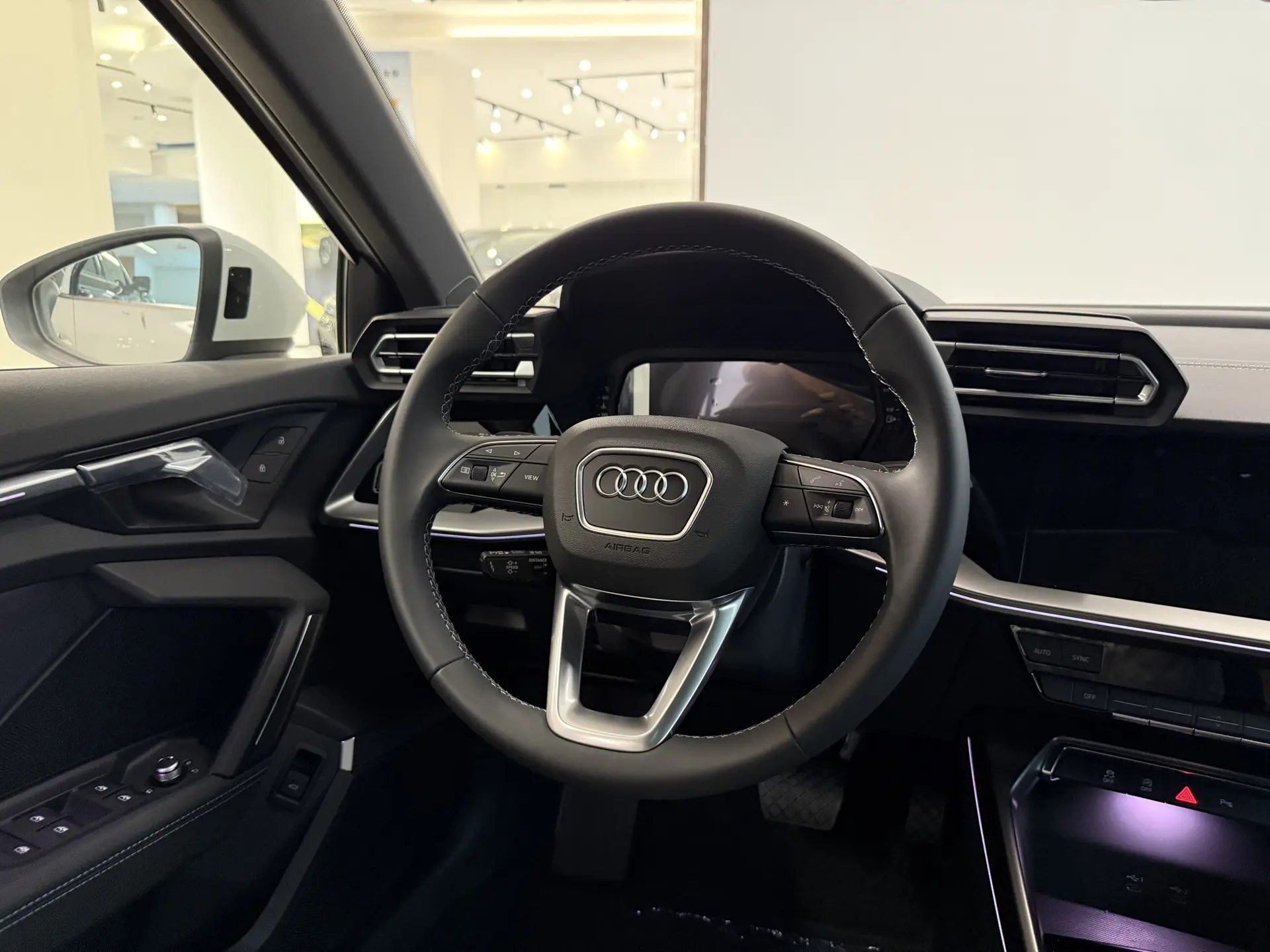 Audi Flying Spur, 2024 14