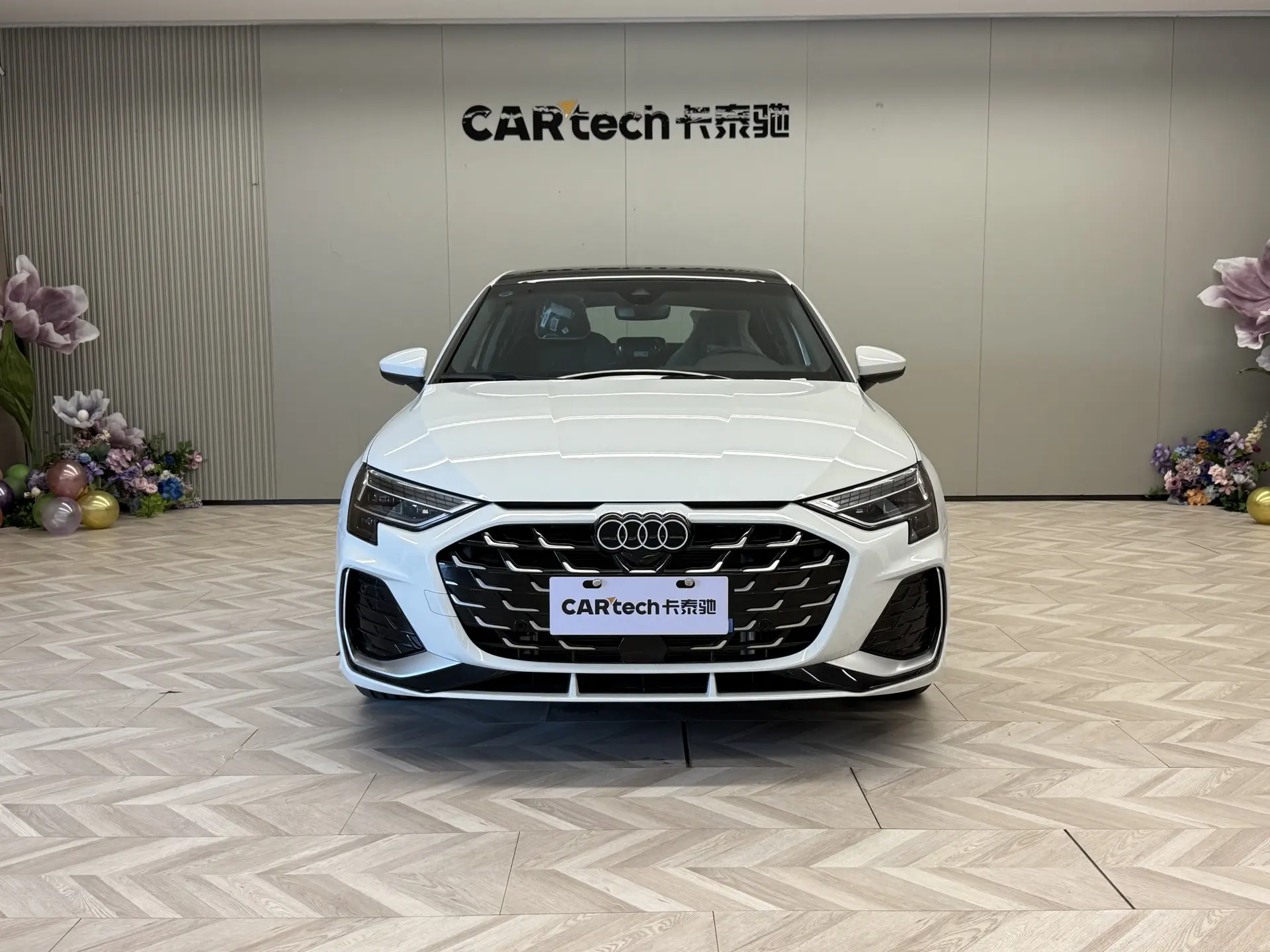 Audi Flying Spur, 2024 3