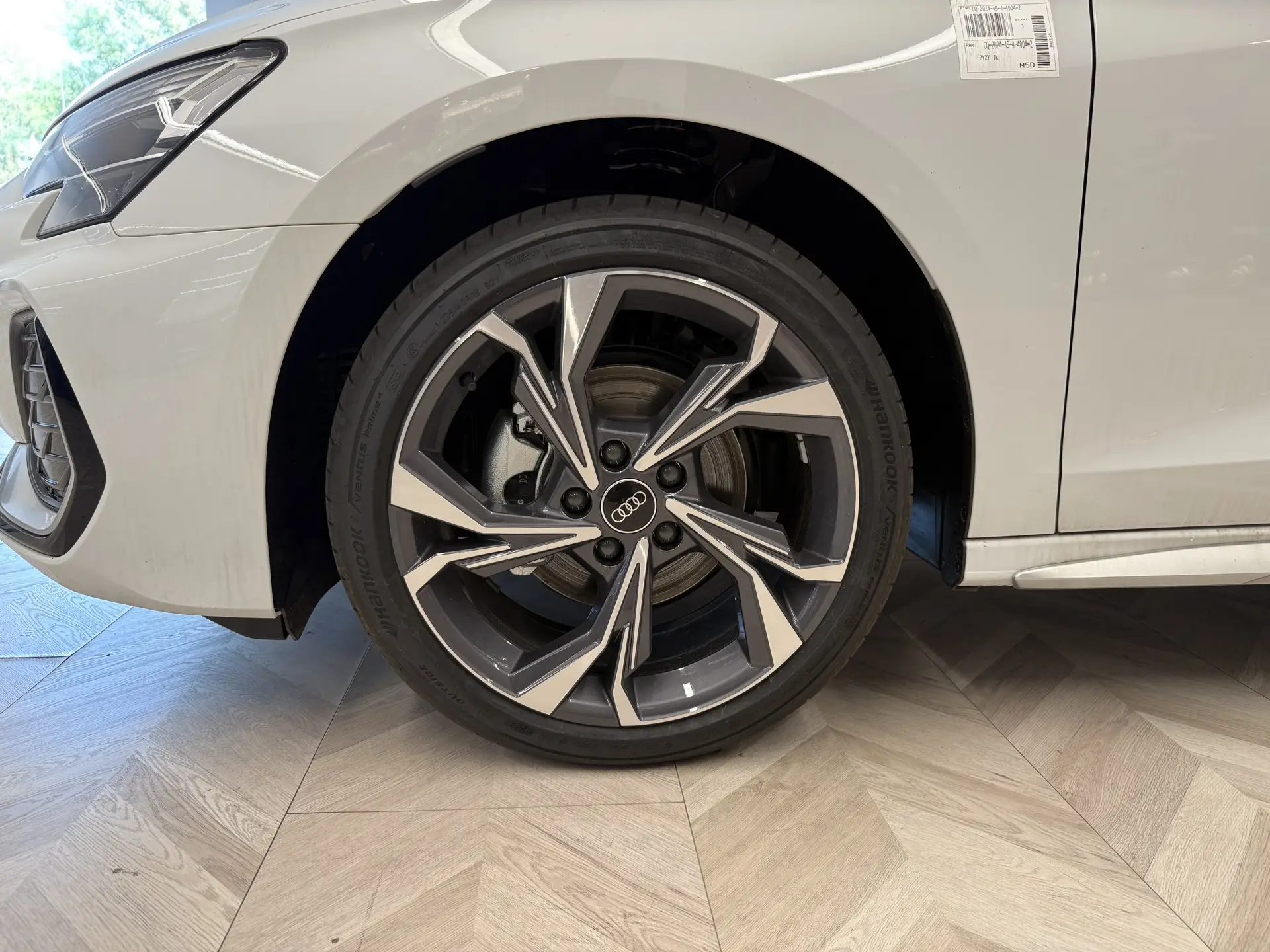 Audi Flying Spur, 2024 11