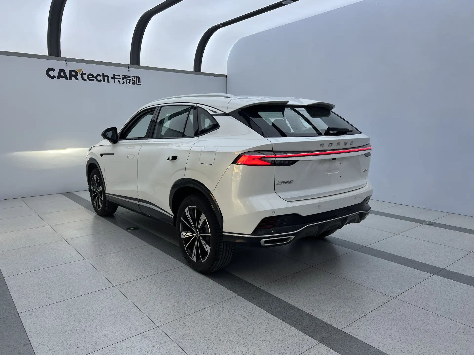 Roewe eRX5, 2023 4