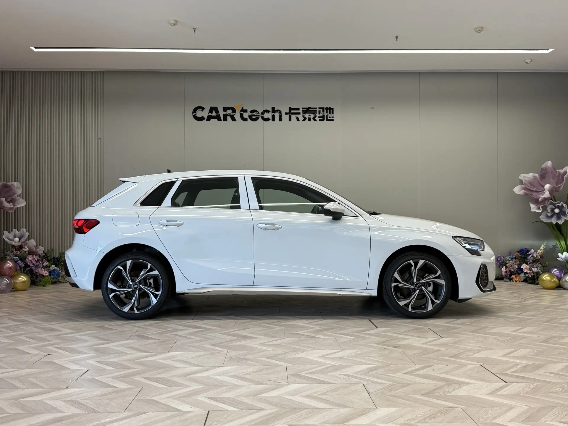 Audi Flying Spur, 2024 4