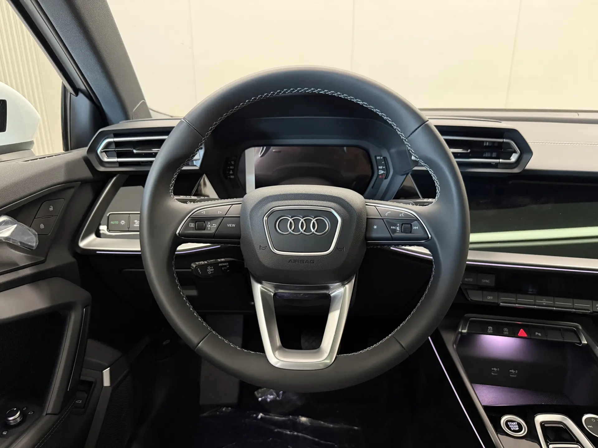 Audi Flying Spur, 2024 14