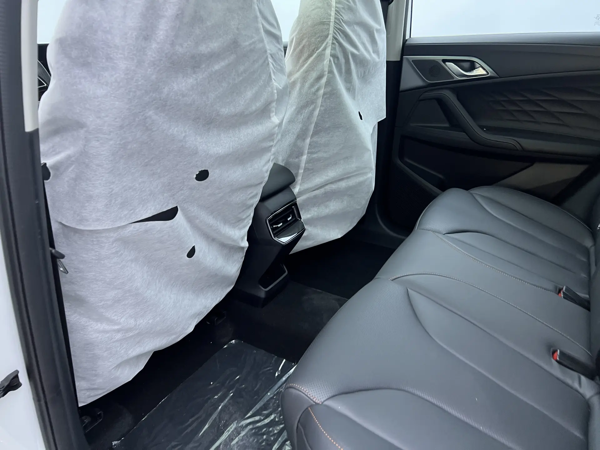 Roewe eRX5, 2023 10