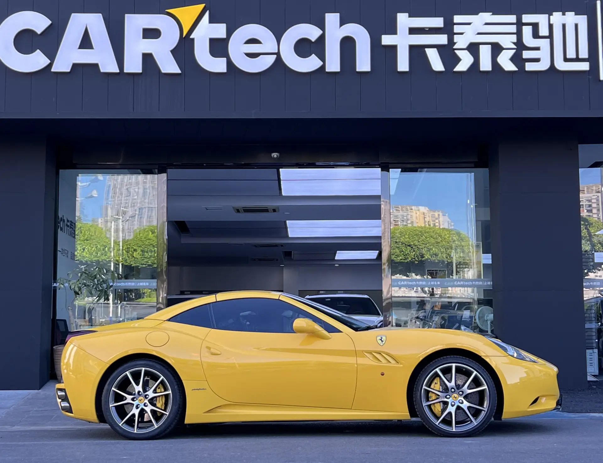 Ferrari California, 2012 3