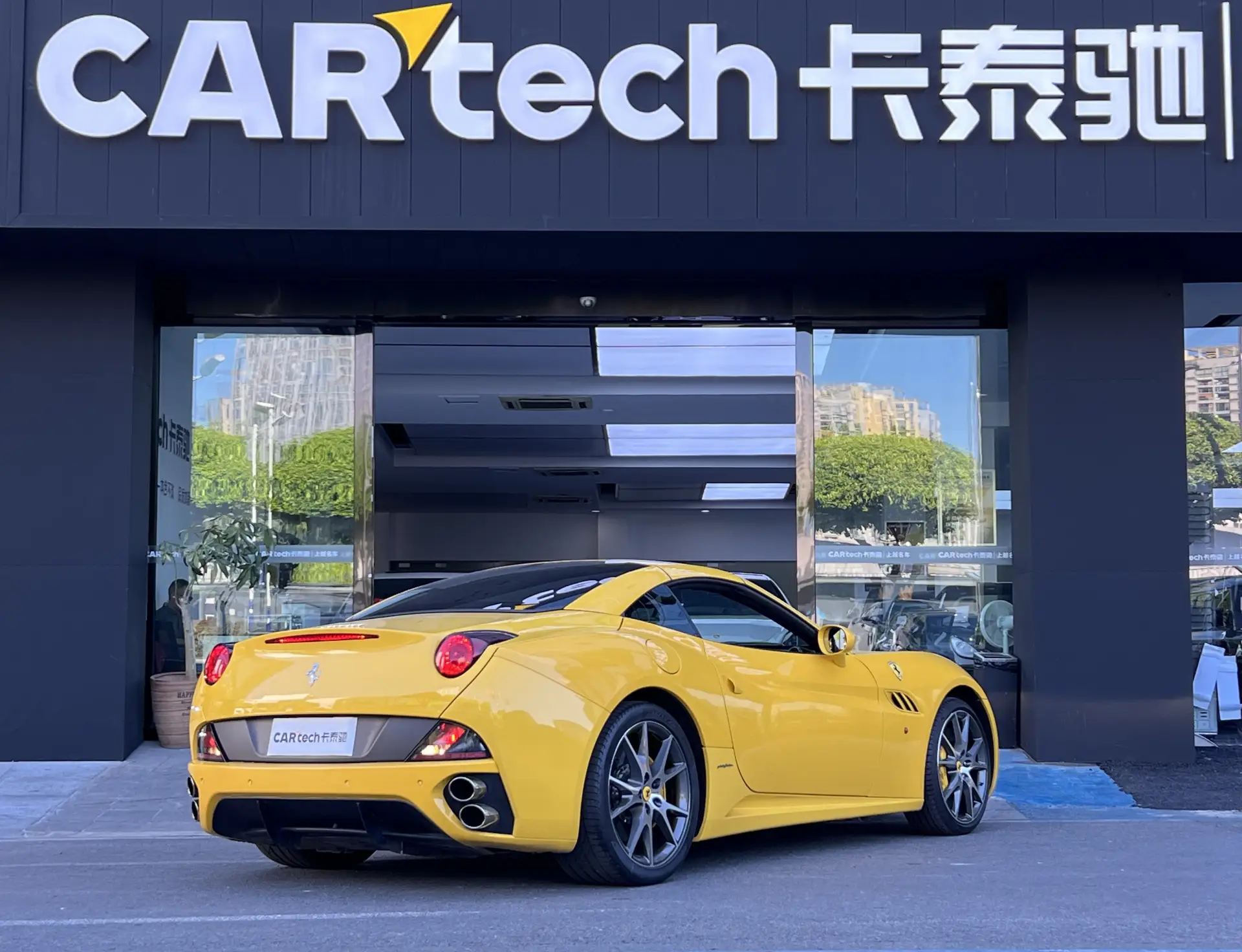 Ferrari California, 2012 4