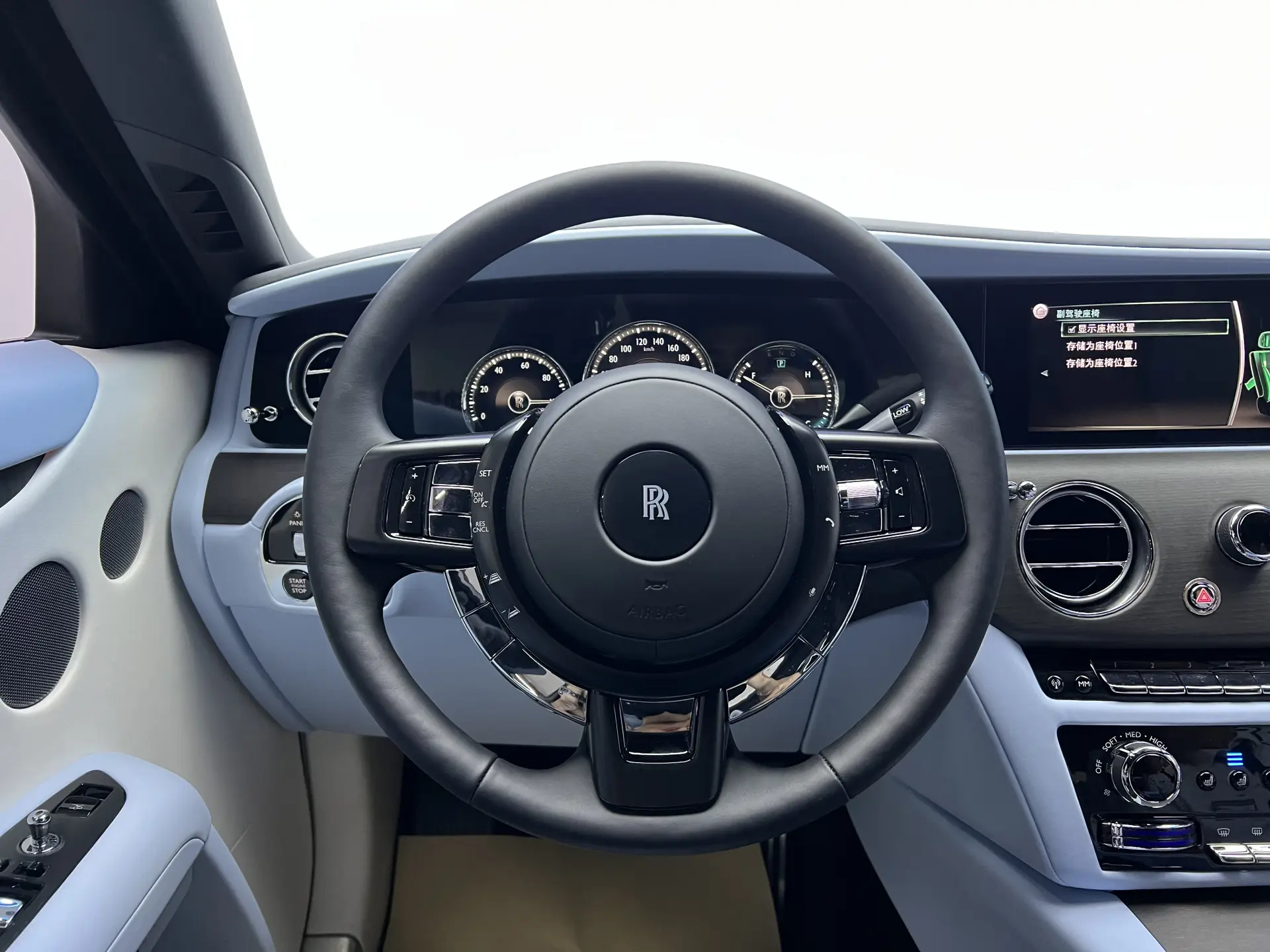 Rolls-Royce Ghost, 2025 19