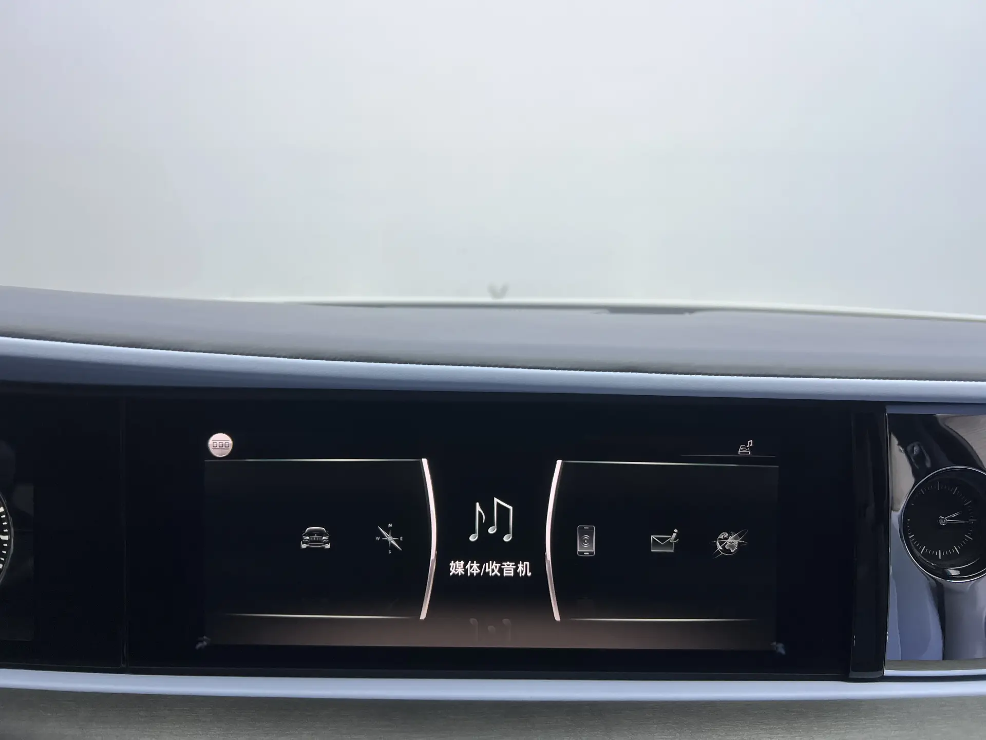 Rolls-Royce Ghost, 2025 18