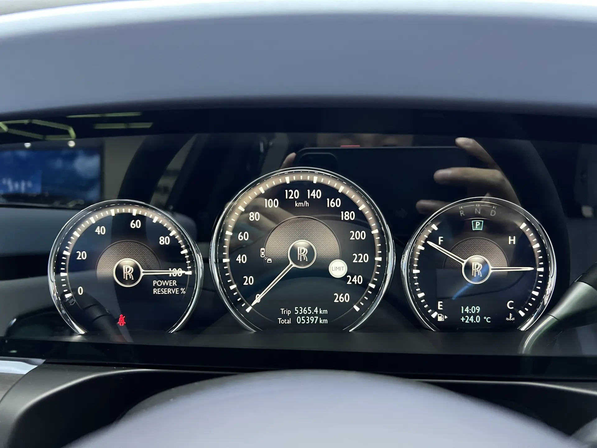 Rolls-Royce Ghost, 2025 17