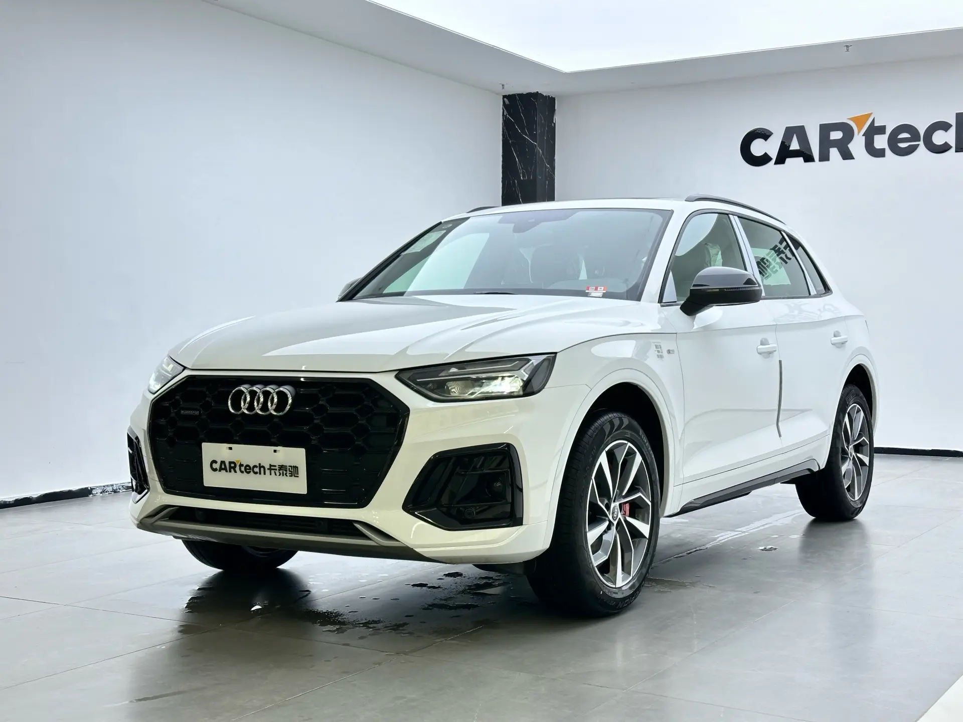 Audi Q5L 40