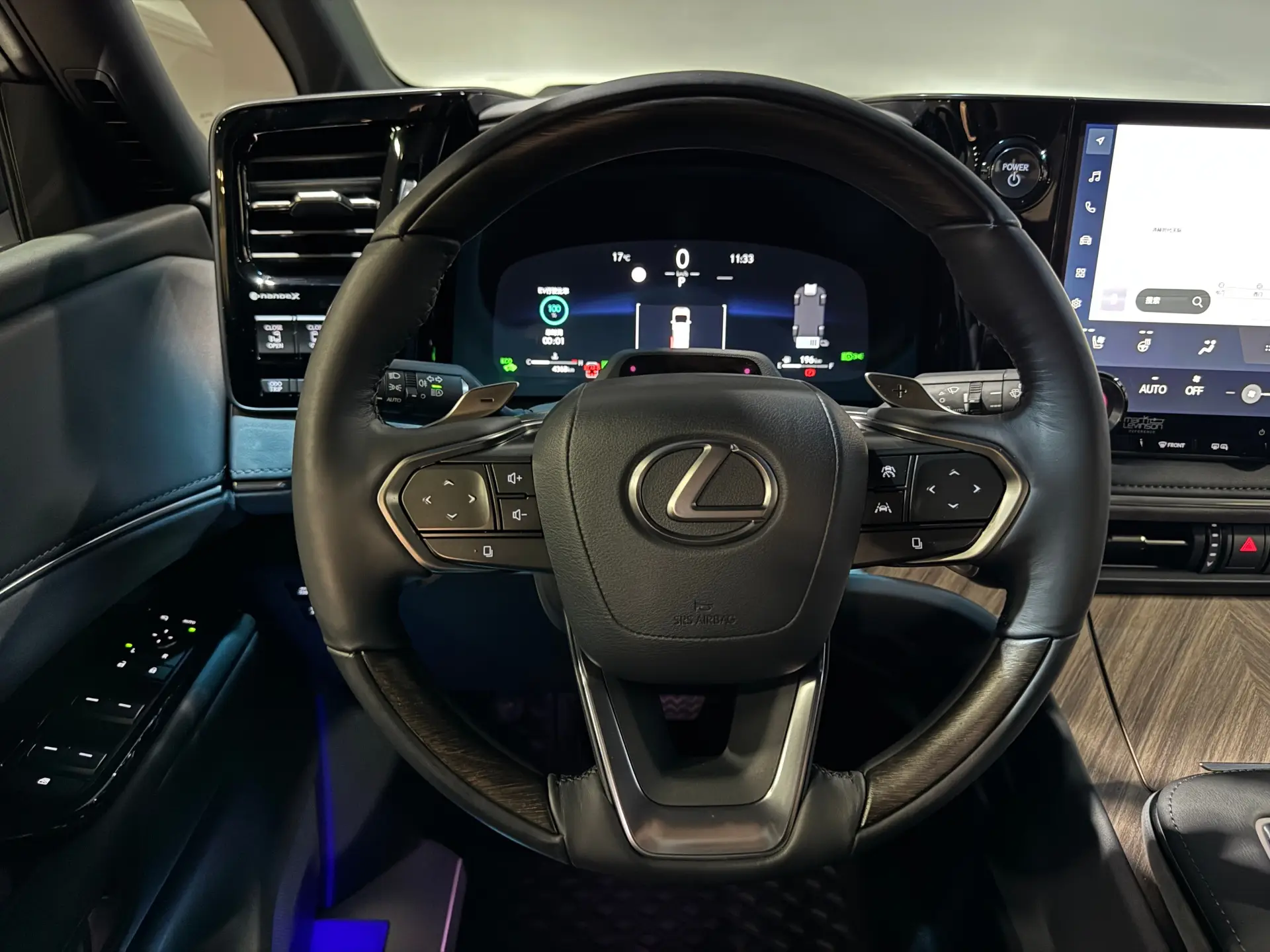 Lexus LM 350h, 2024 13