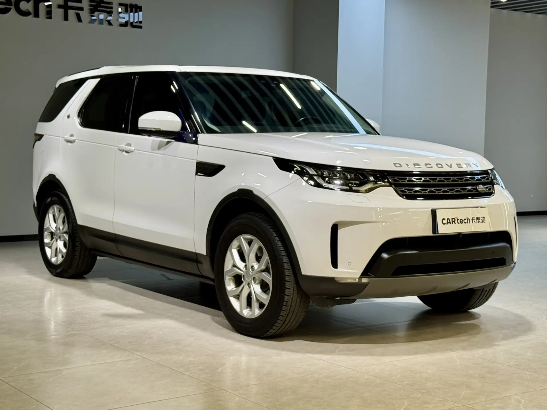 Land Rover Discovery, 2018 3