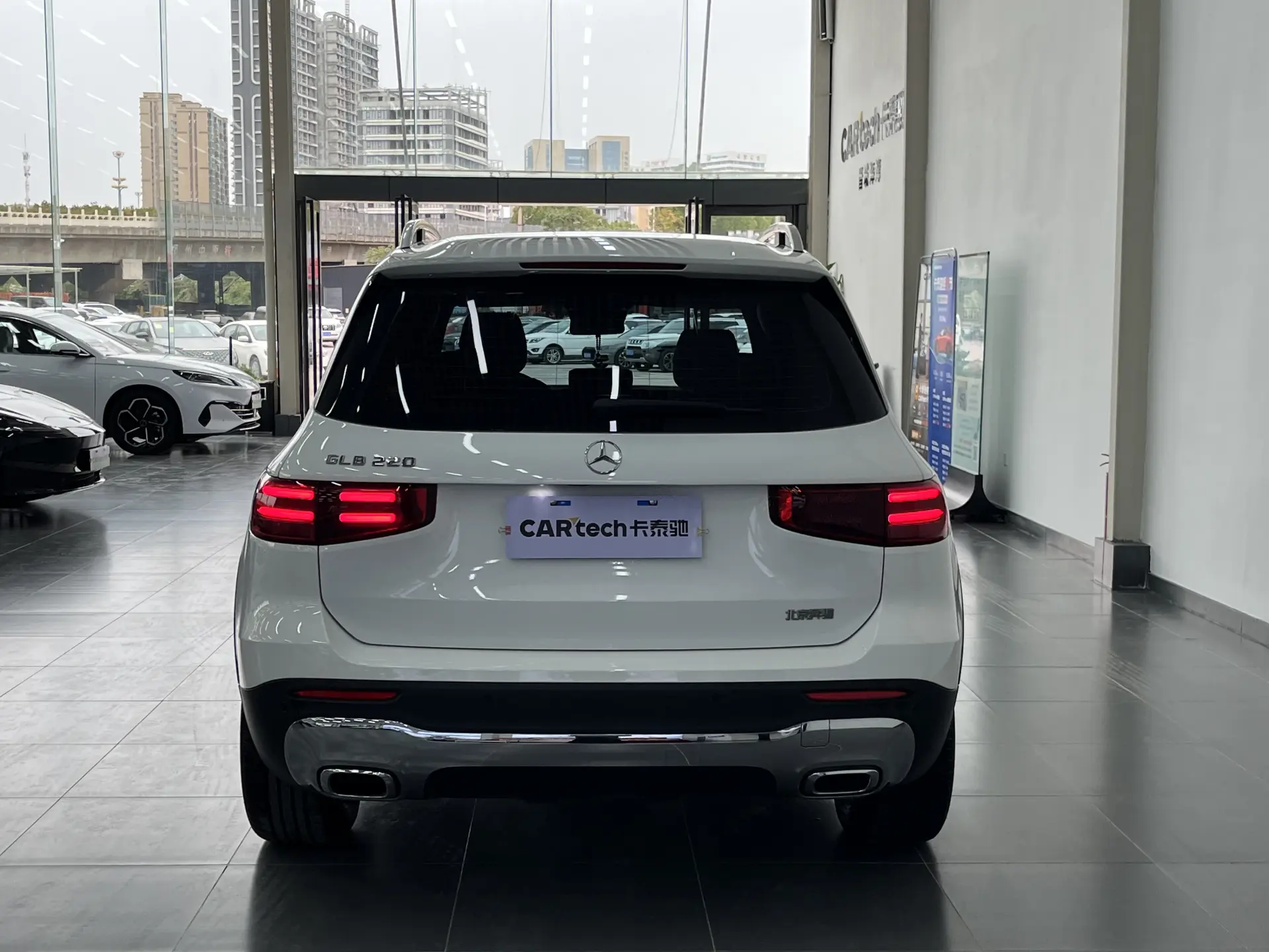 Mercedes-Benz GLB, 2024 все фото