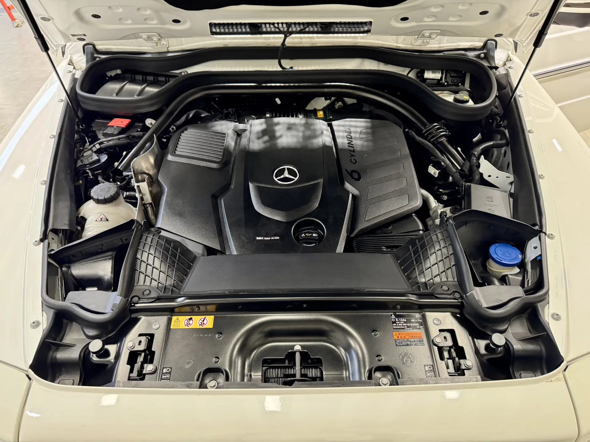 Mercedes-Benz G 400 d, 2023 19
