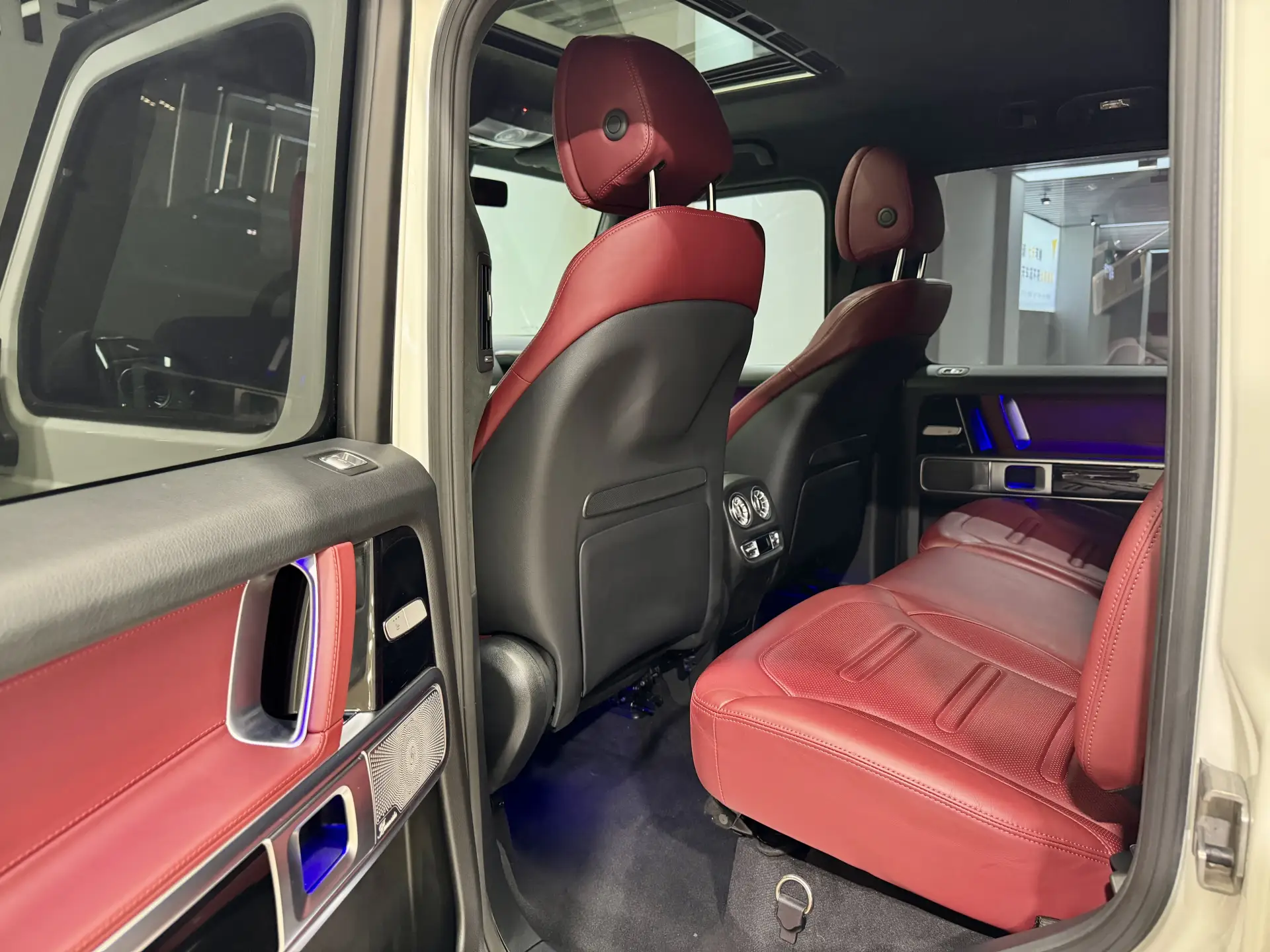 Mercedes-Benz G 400 d, 2023 17