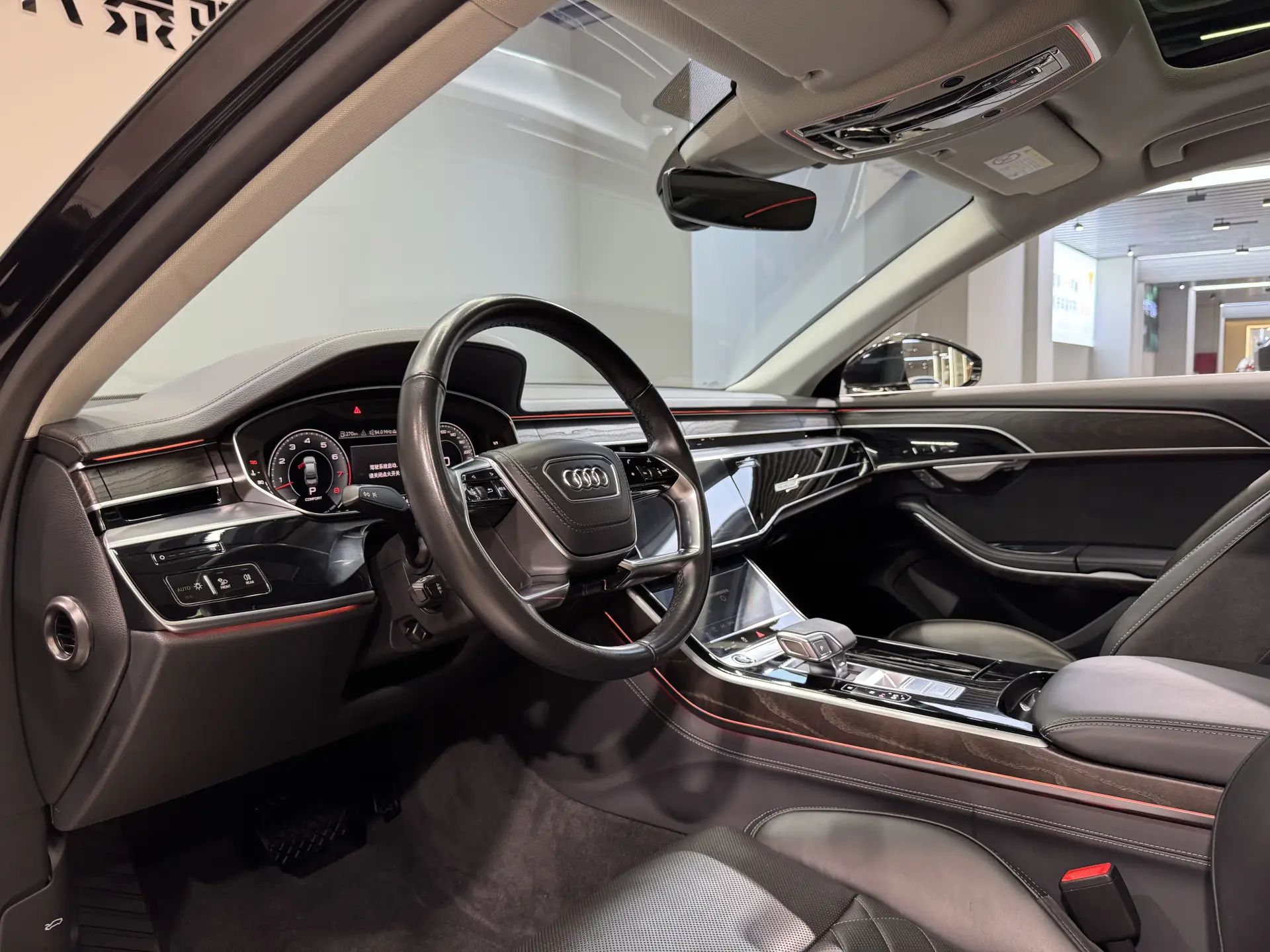Audi A8L 50 TFSI, 2023 11