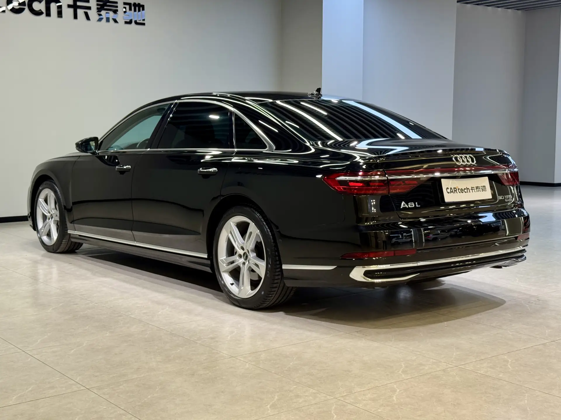 Audi A8L 50 TFSI, 2023 6