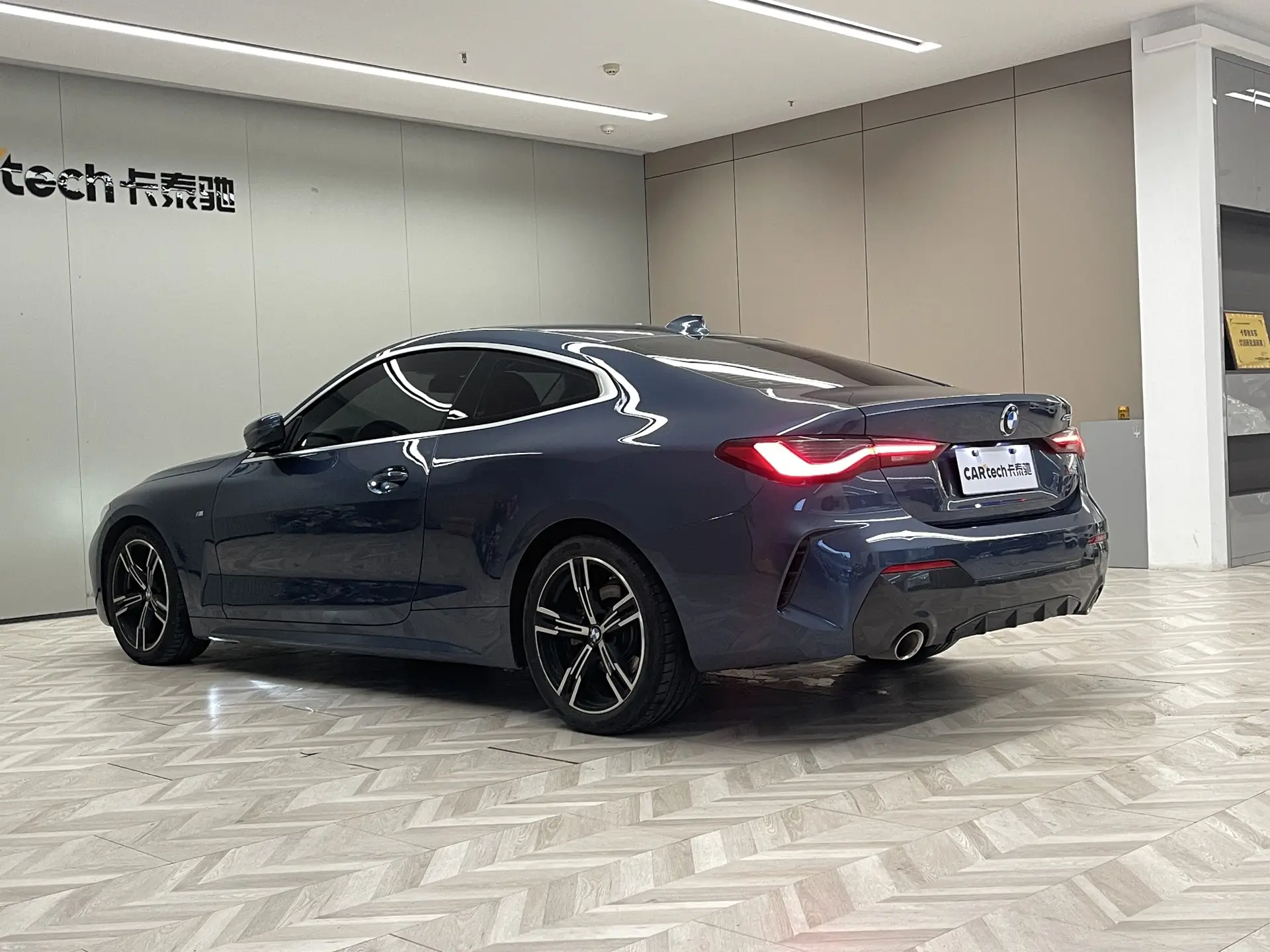 BMW 425i, 2023 7