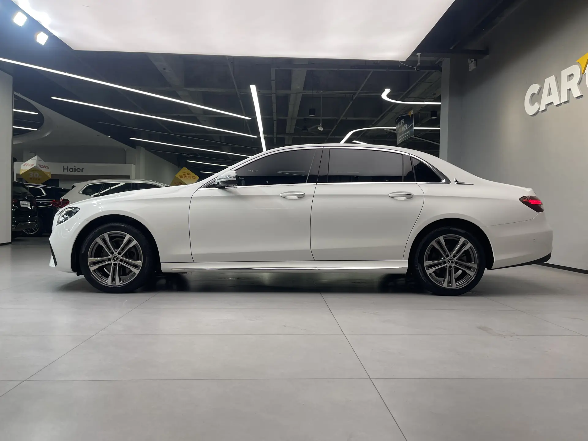 Mercedes-Benz E 260 L, 2022 все фото