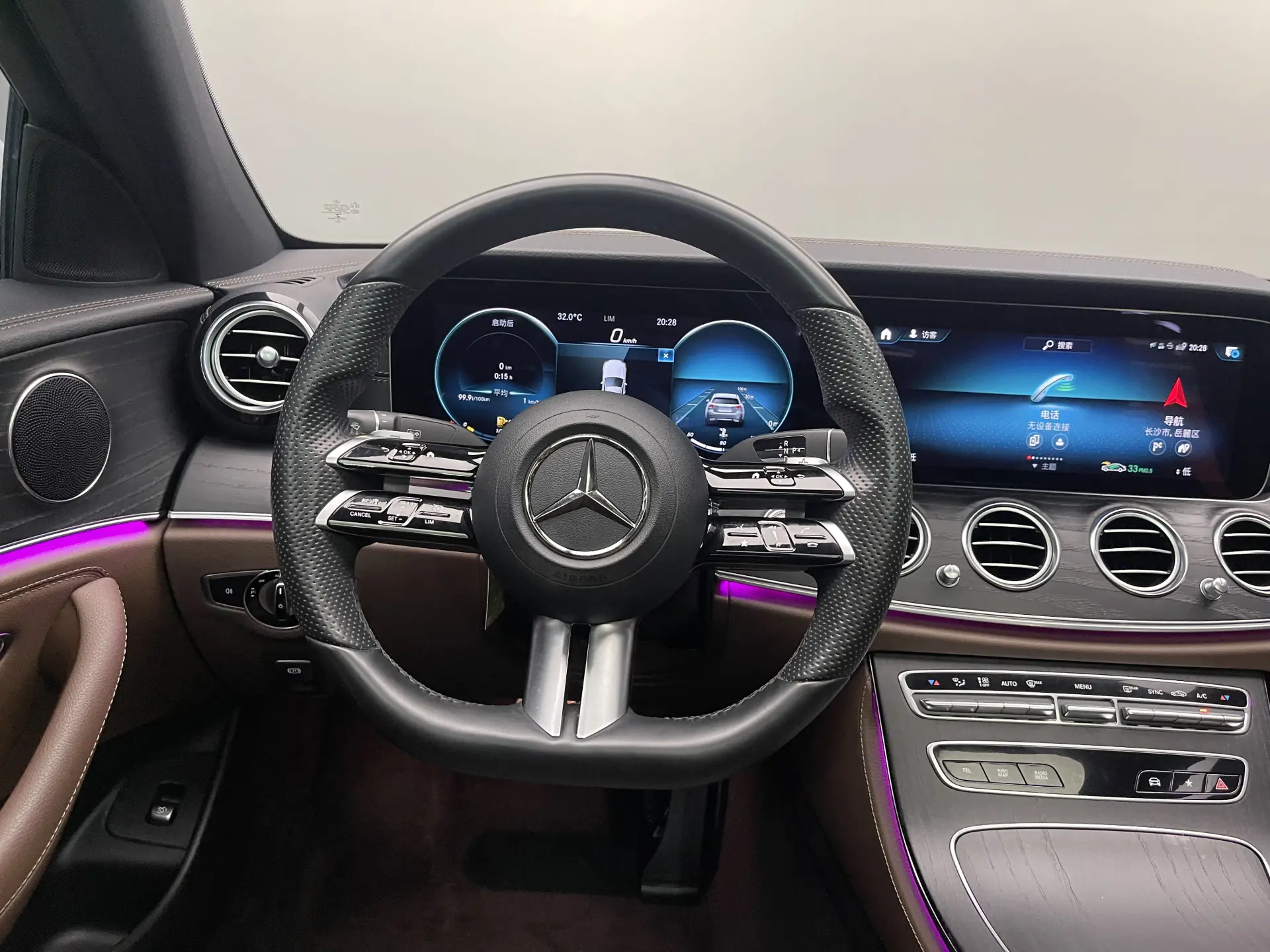Mercedes-Benz E 260 L, 2022 13