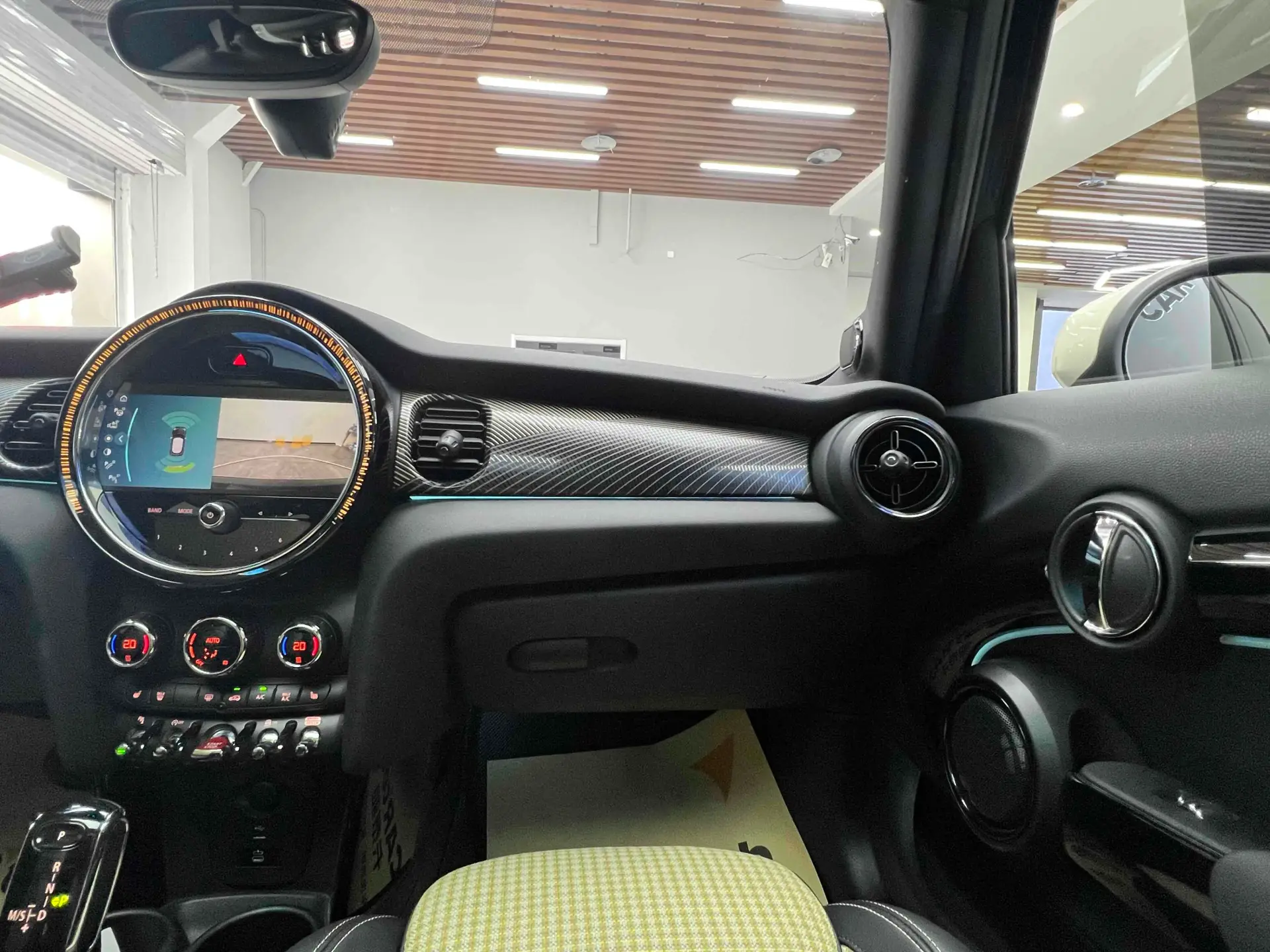 Mini Cooper, 2023 28