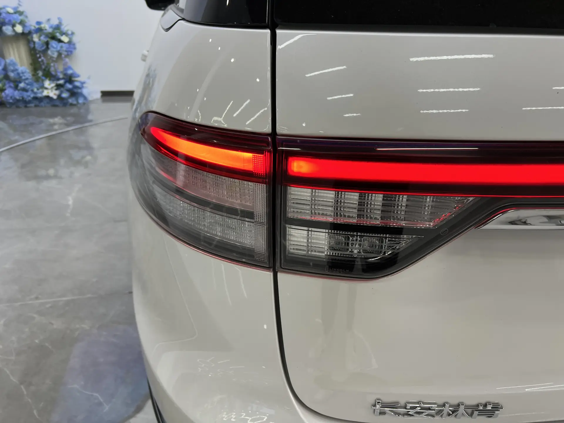 Lincoln Aviator, 2024 все фото