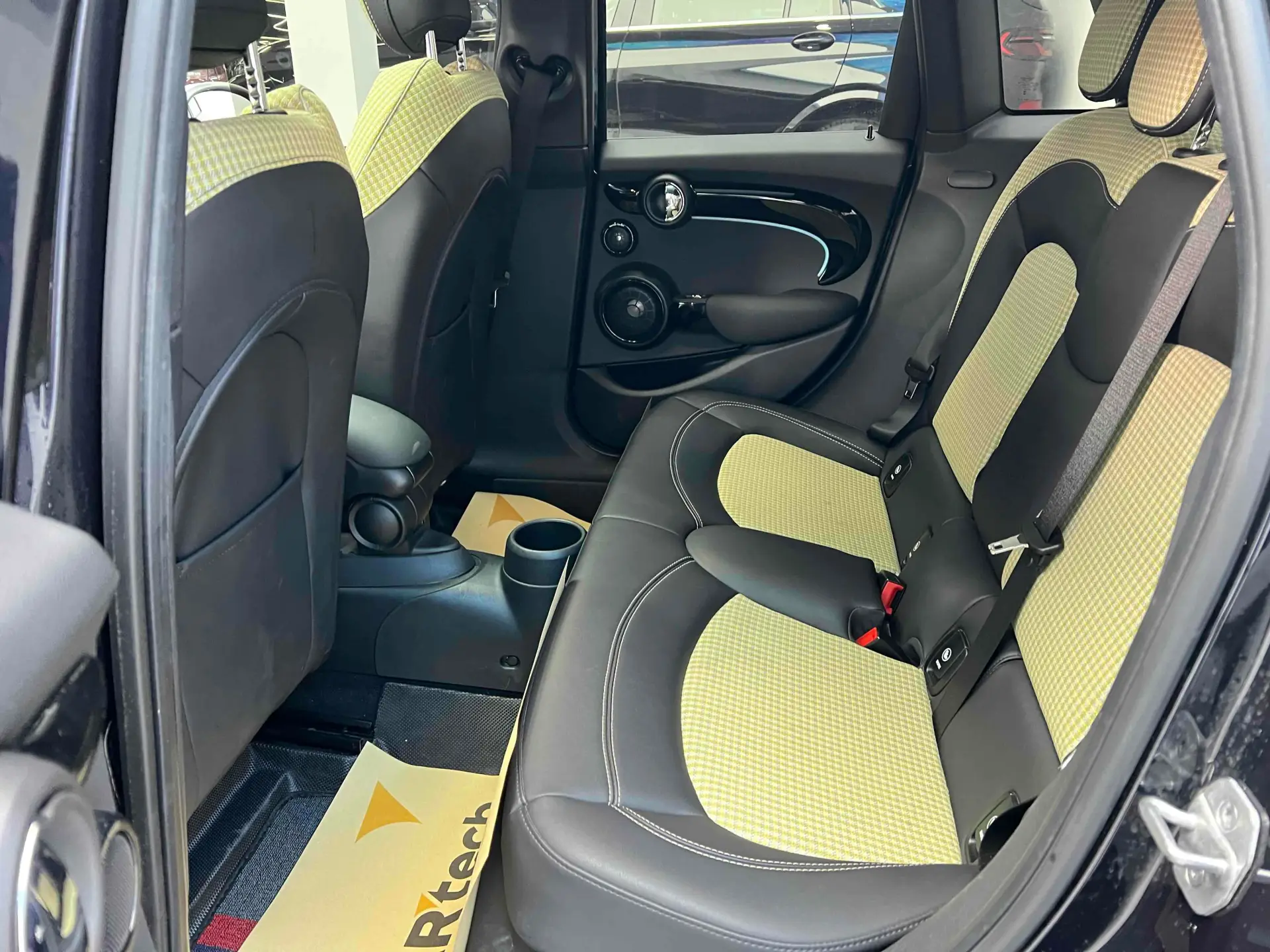 Mini Cooper, 2023 17