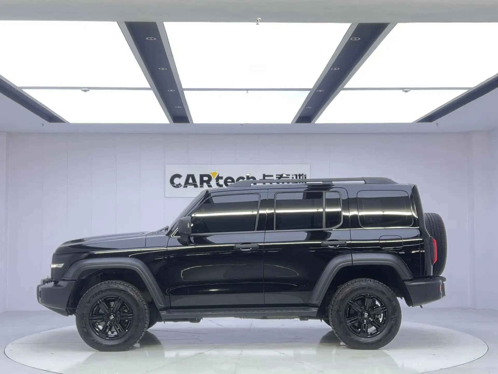 Tank 300, 2023 3