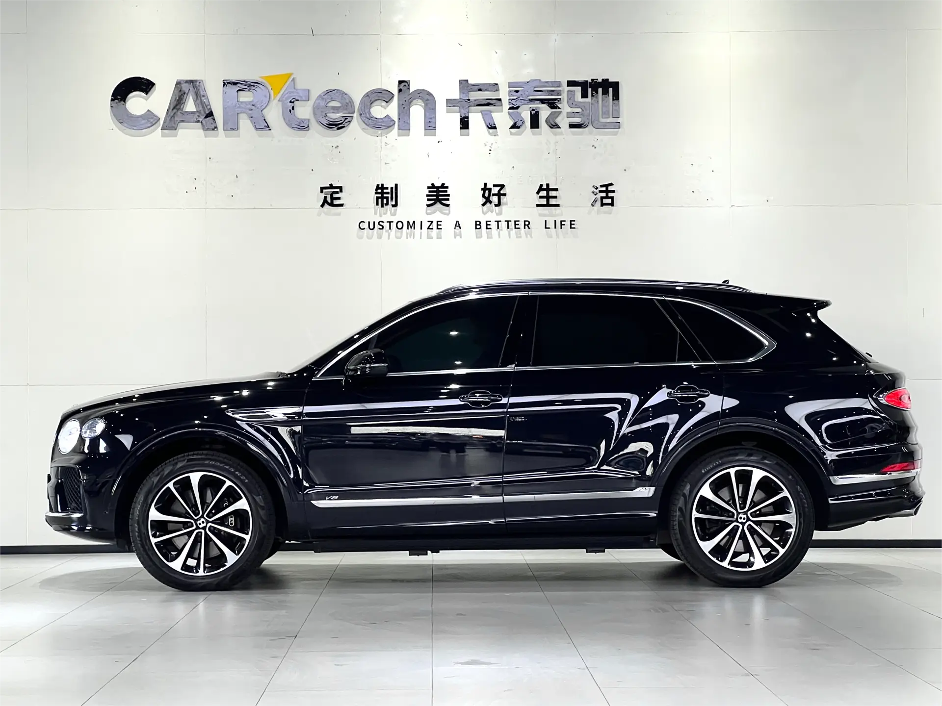 Bentley Bentayga, 2021 4