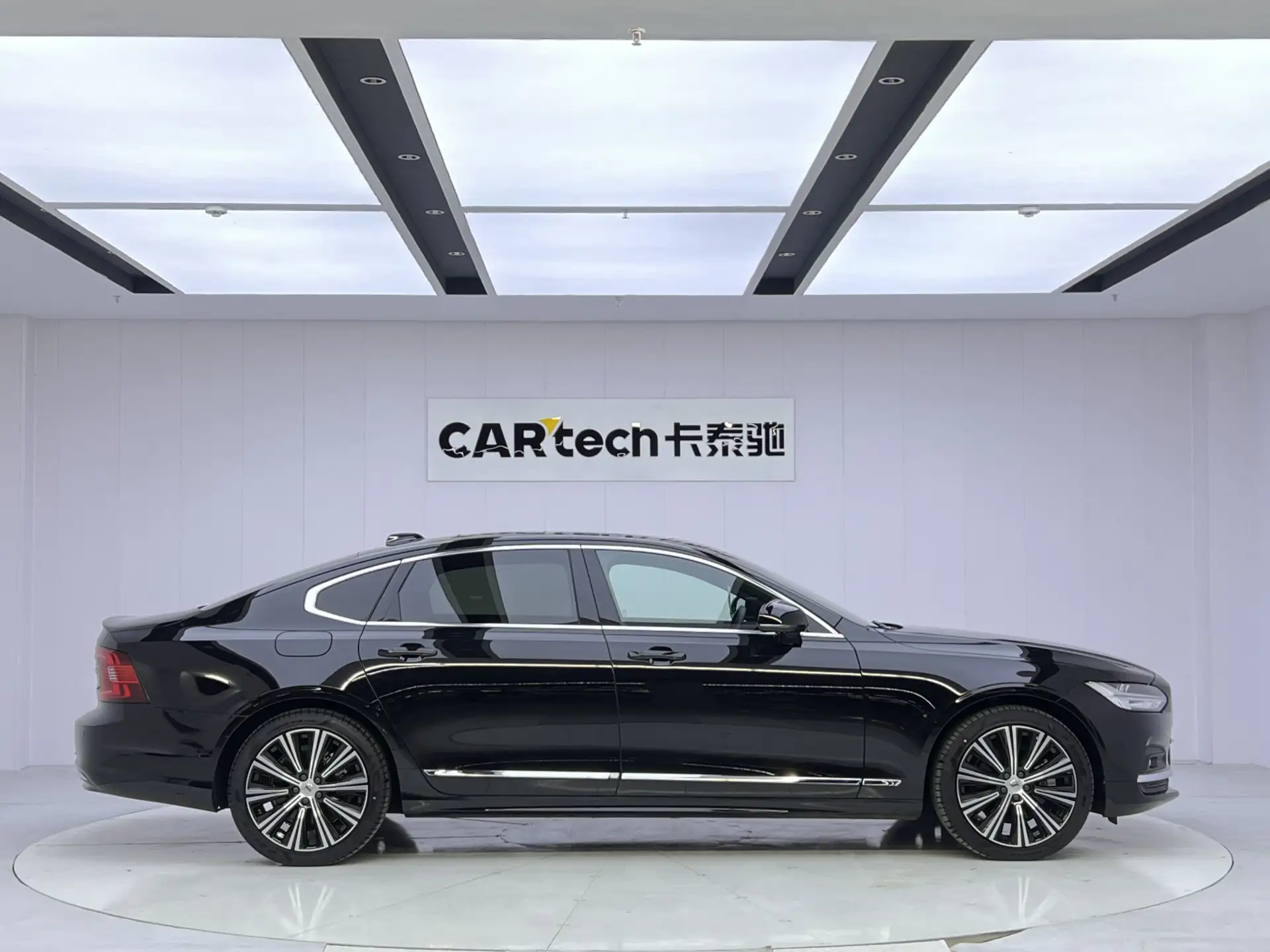 Volvo S90, 2024 4