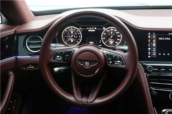Bentley Flying Spur, 2023 10