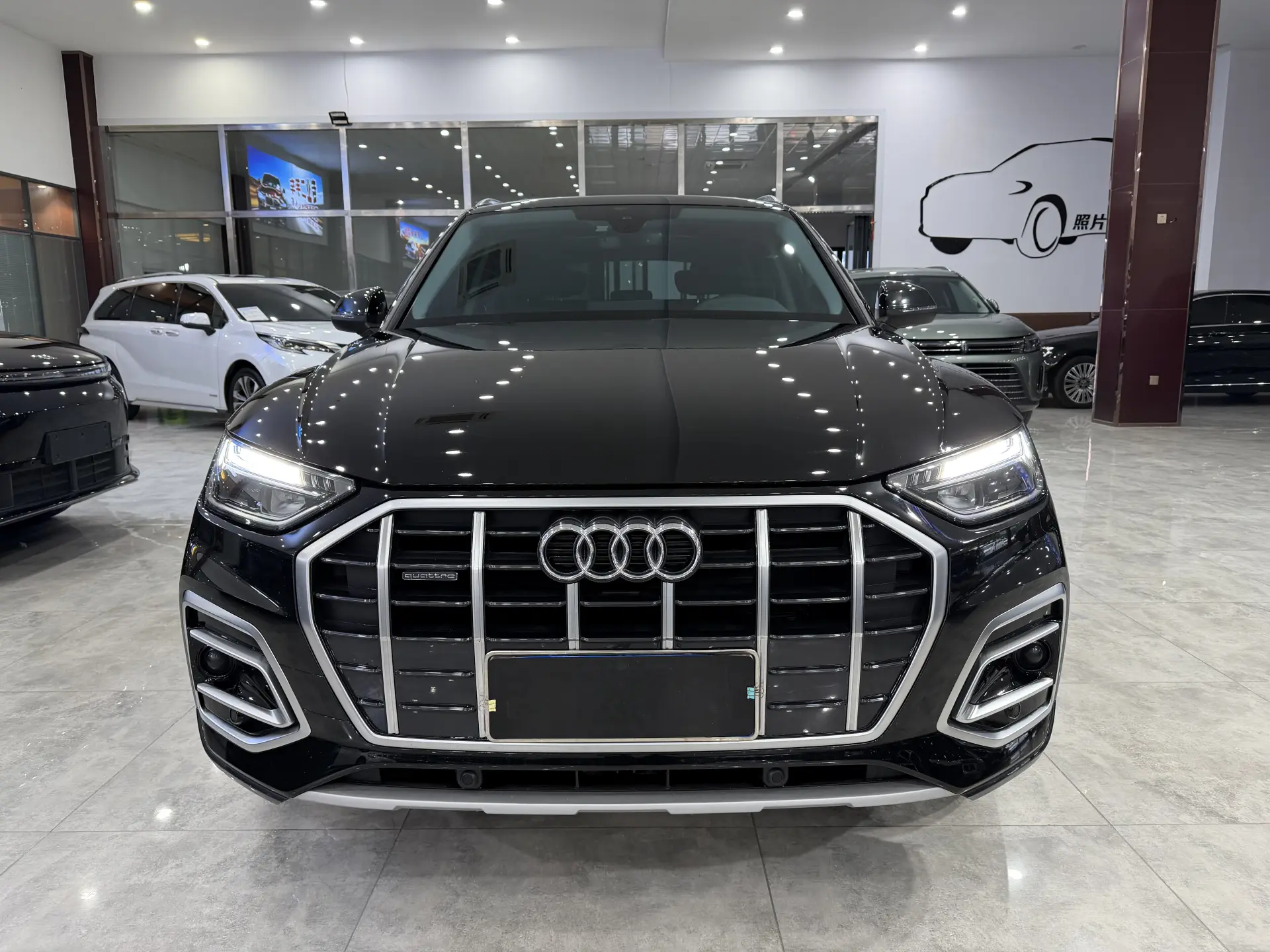 Audi Q5L 40, 2022 3