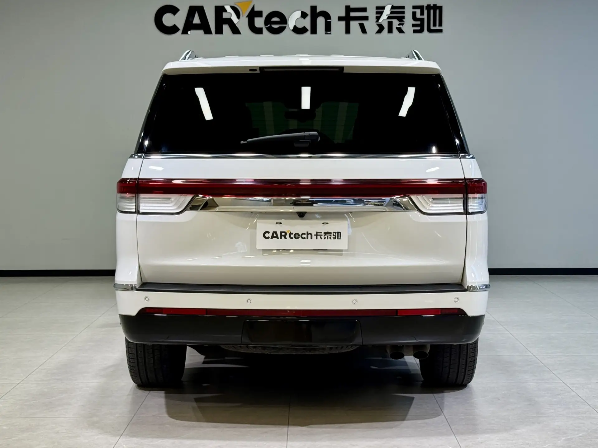 Lincoln Navigator, 2023 все фото