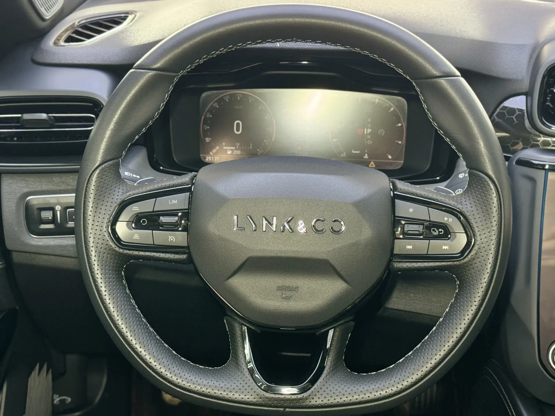 Lynk & Co 02, 2022 14