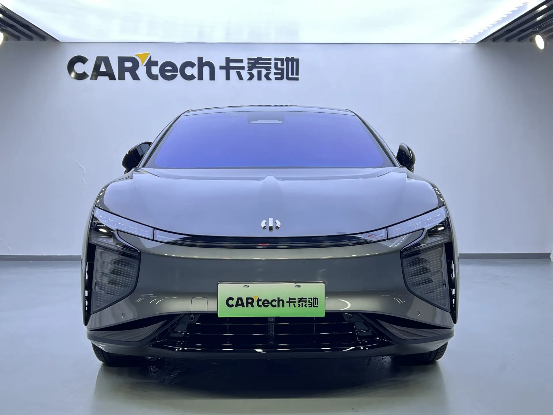 HiPhi X, 2022 2