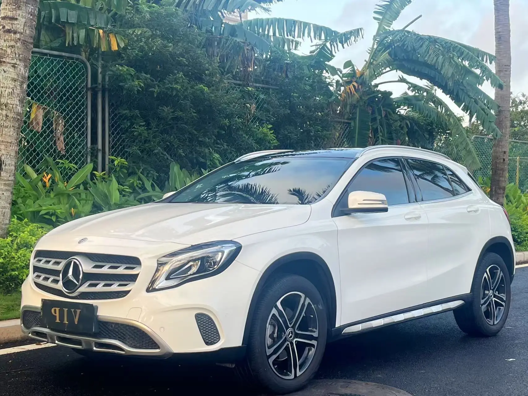 Mercedes-Benz GLA 200