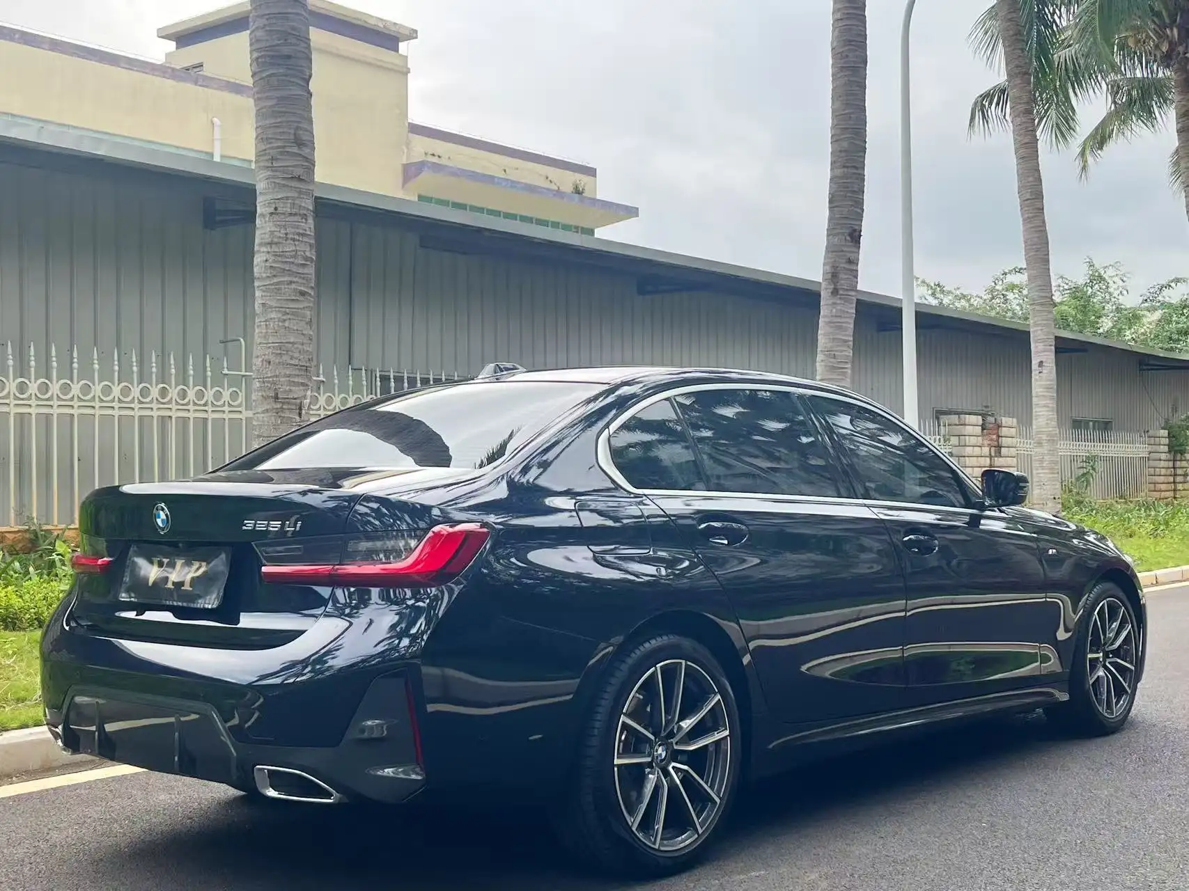 BMW 325Li, 2023 4