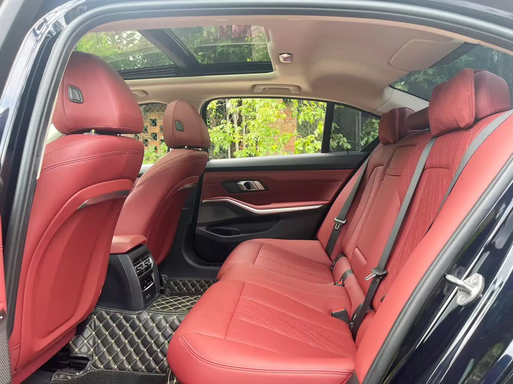 BMW 325Li, 2023 10